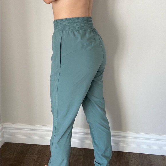 Lululemon joggers - Picture 3 of 3